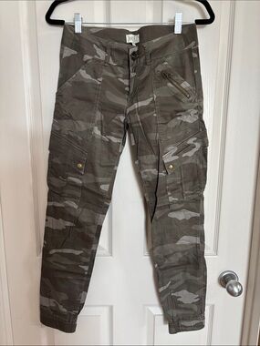 Jolt Olive Camo Utility Cargo Pants